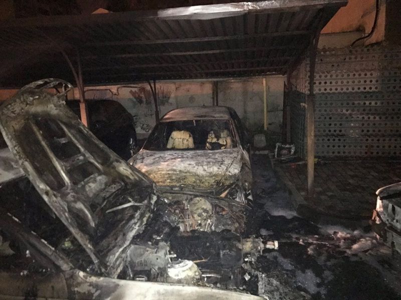У різних районах Одеси за ніч спалили близько 20 автомобілів