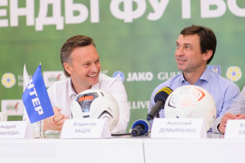 В Киеве состоялась большая фан-встреча с известными футболистами