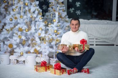 Дядя Жора виконає бажання 20 людей! Марафон добра стартував.